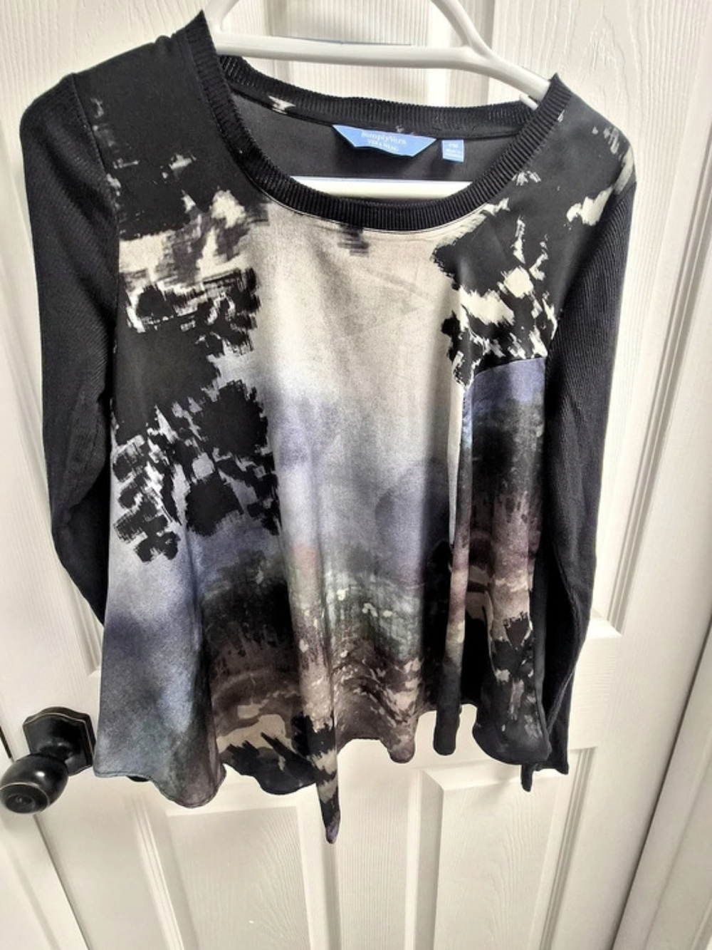 Simply Vera Wang Abstract Long Sleeve Top in Black & Gray Size Medium Whimsigoth